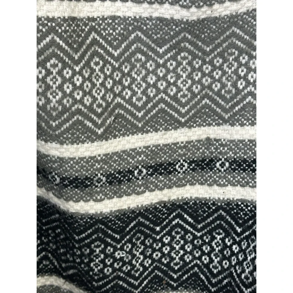Torrid Boho Knit Shawl Wrap OS Black Gray Fringe Southwest Hippie Soft & Cozy